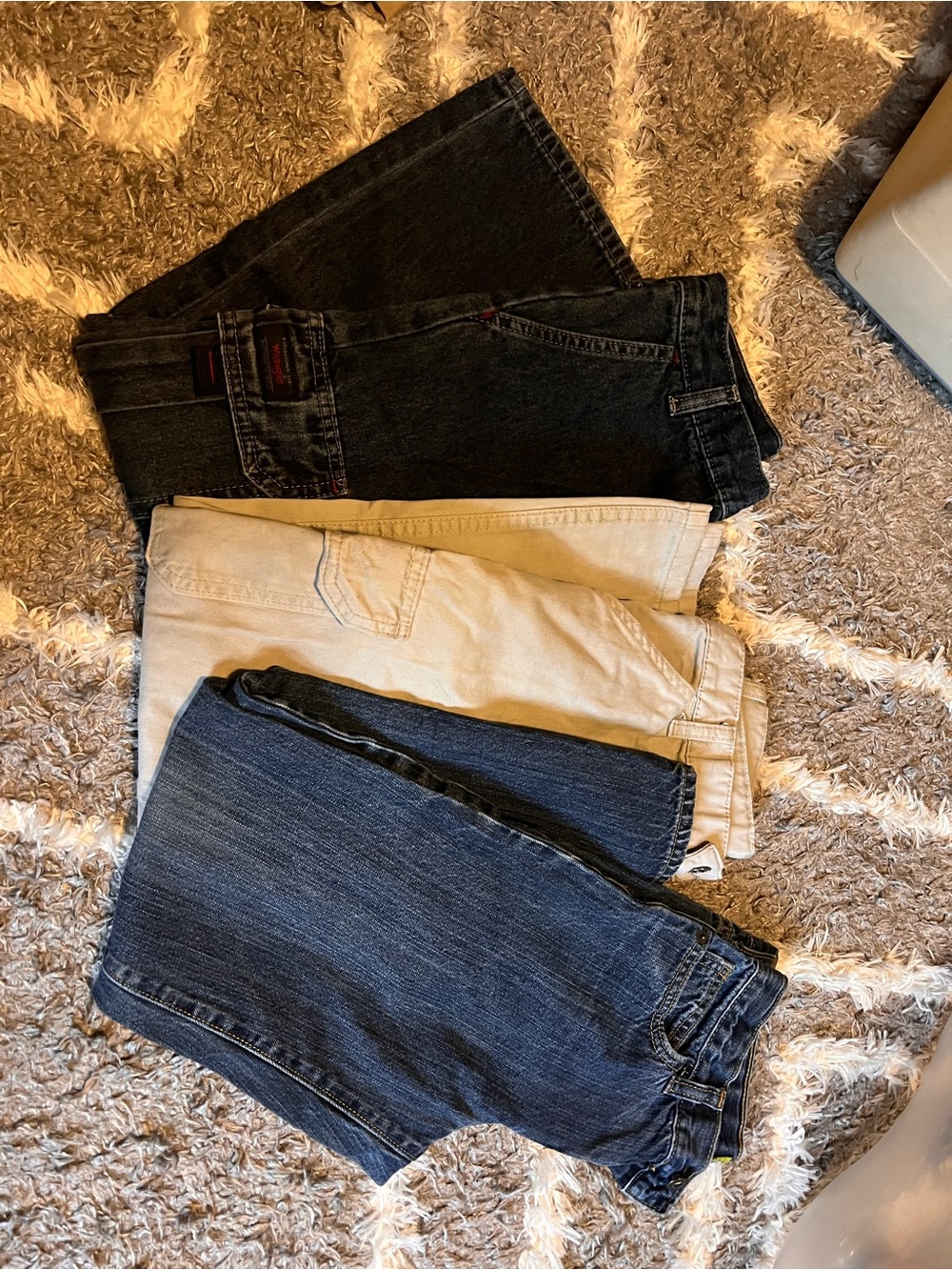 Three-Pack Casual Jeans in Dark Wash and Khaki